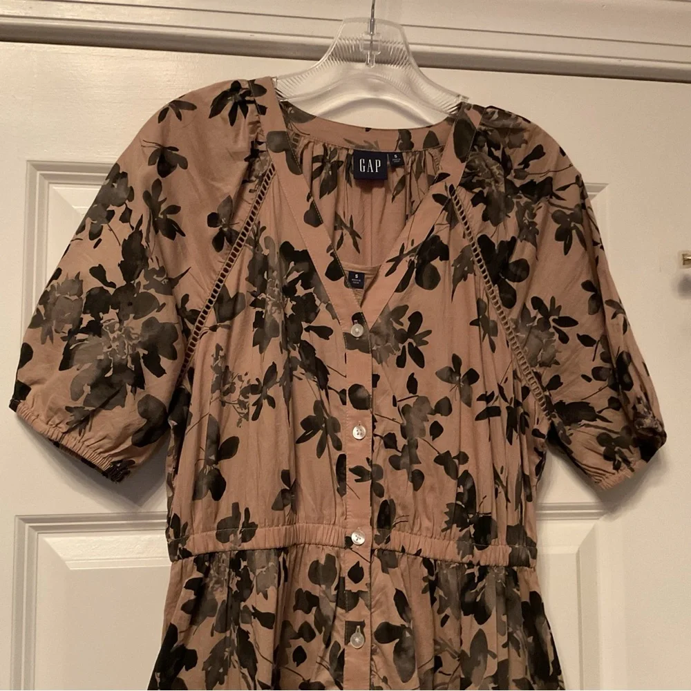 GAP Tiered Midi Shirtdress - Picture 6 of 8